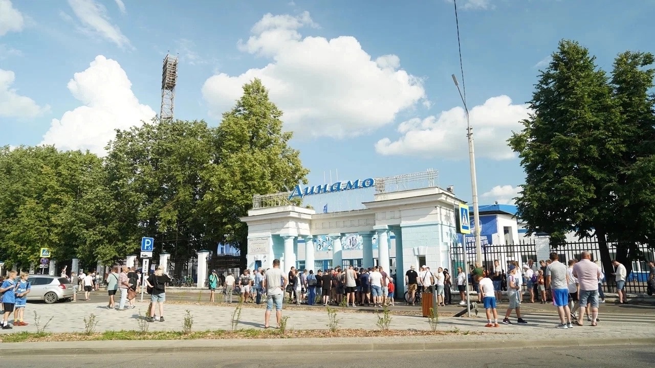 Болельщики «Динамо» Вологда собрали больше 100 тысяч рублей на новые кресла для стадиона