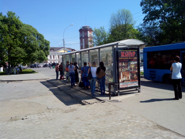 Остановиться прежний. Остановка старый рынок Вологда. Остановка центр Вологда. Остановка старый рынок. Остановки города Вологда.