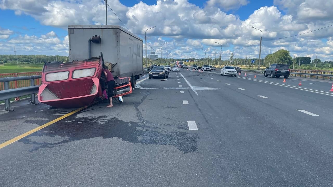 В Вологде двое детей и женщина пострадали в ДТП на улице Ананьинской |  30.07.2022 | Вологда - БезФормата