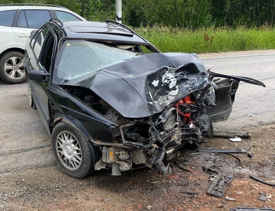 В Вологде женщина-водитель пострадала в ДТП рядом с кладбищем на  Пошехонском шоссе | 26.07.2022 | Вологда - БезФормата