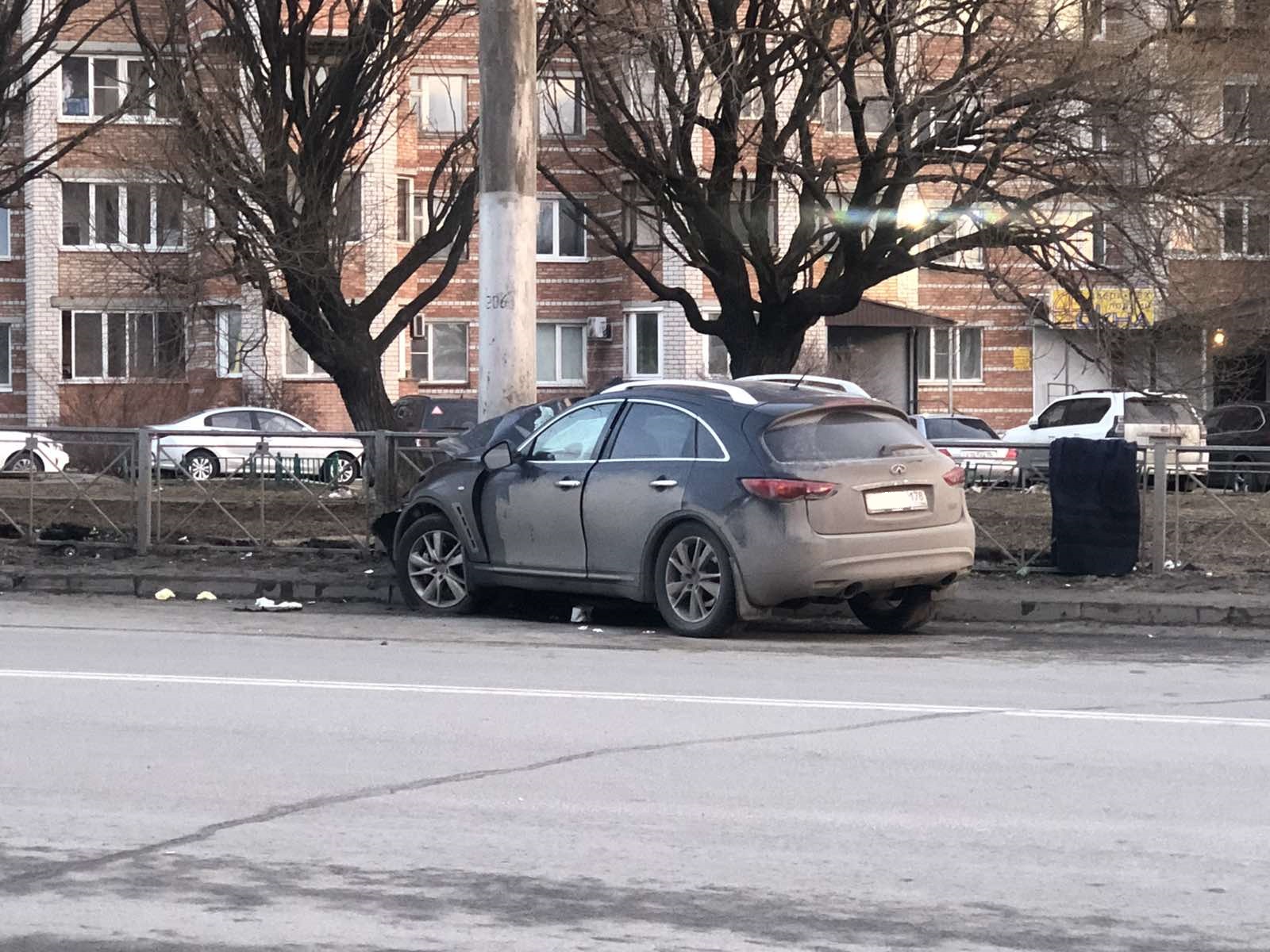 Водитель автомобиля Инфинити погиб в ДТП в Вологде | 11.04.2021 | Вологда -  БезФормата