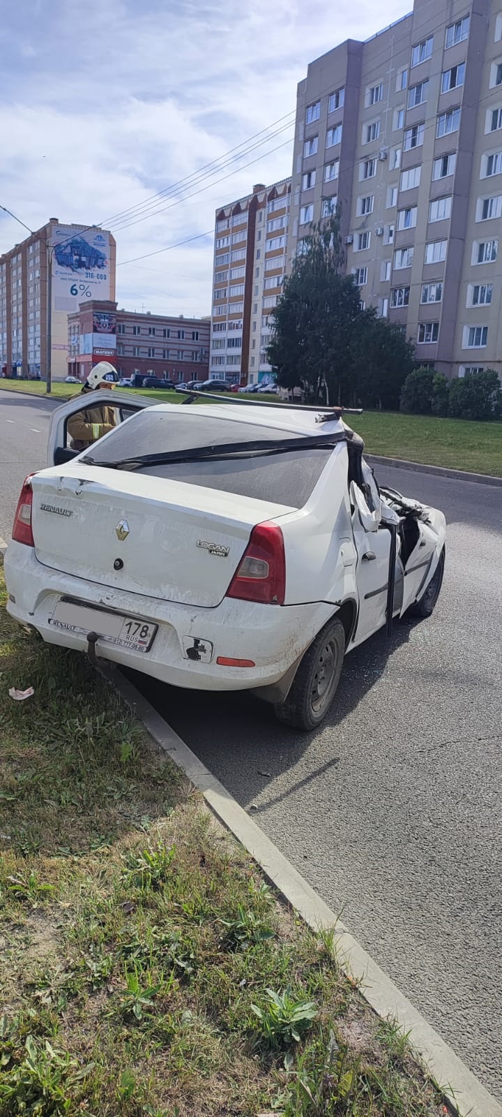 В Череповце мужчина и двое детей пострадали в ДТП на Октябрьском проспекте  | 20.08.2022 | Вологда - БезФормата