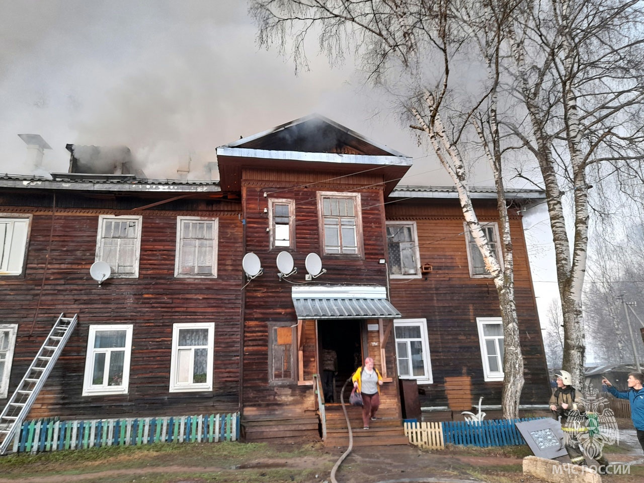 В Красавино пенсионерка пострадала при пожаре в собственной квартире |  26.04.2023 | Вологда - БезФормата