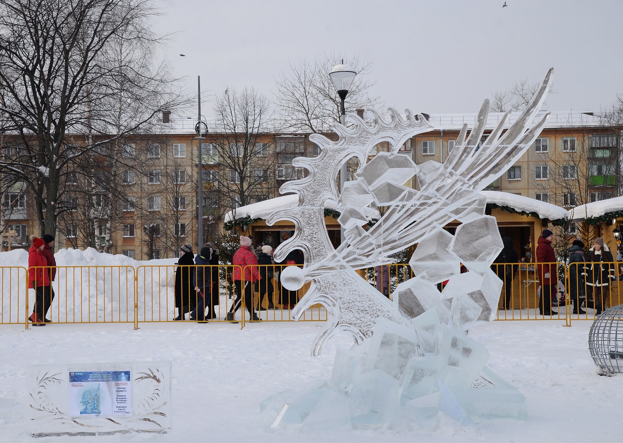 Череповецкая команда победила в конкурсе ледяных скульптур | 07.02.2022 |  Вологда - БезФормата