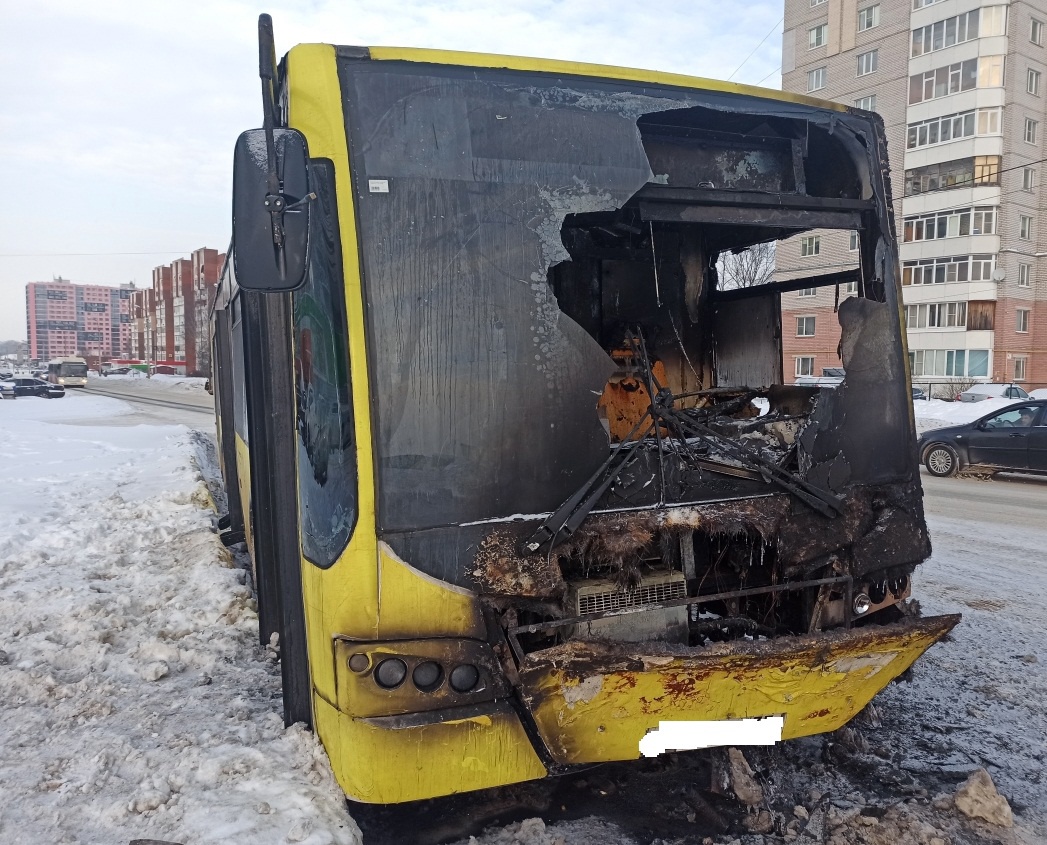 В Вологде из-за неисправности электрооборудования сгорел автобус |  30.01.2022 | Вологда - БезФормата