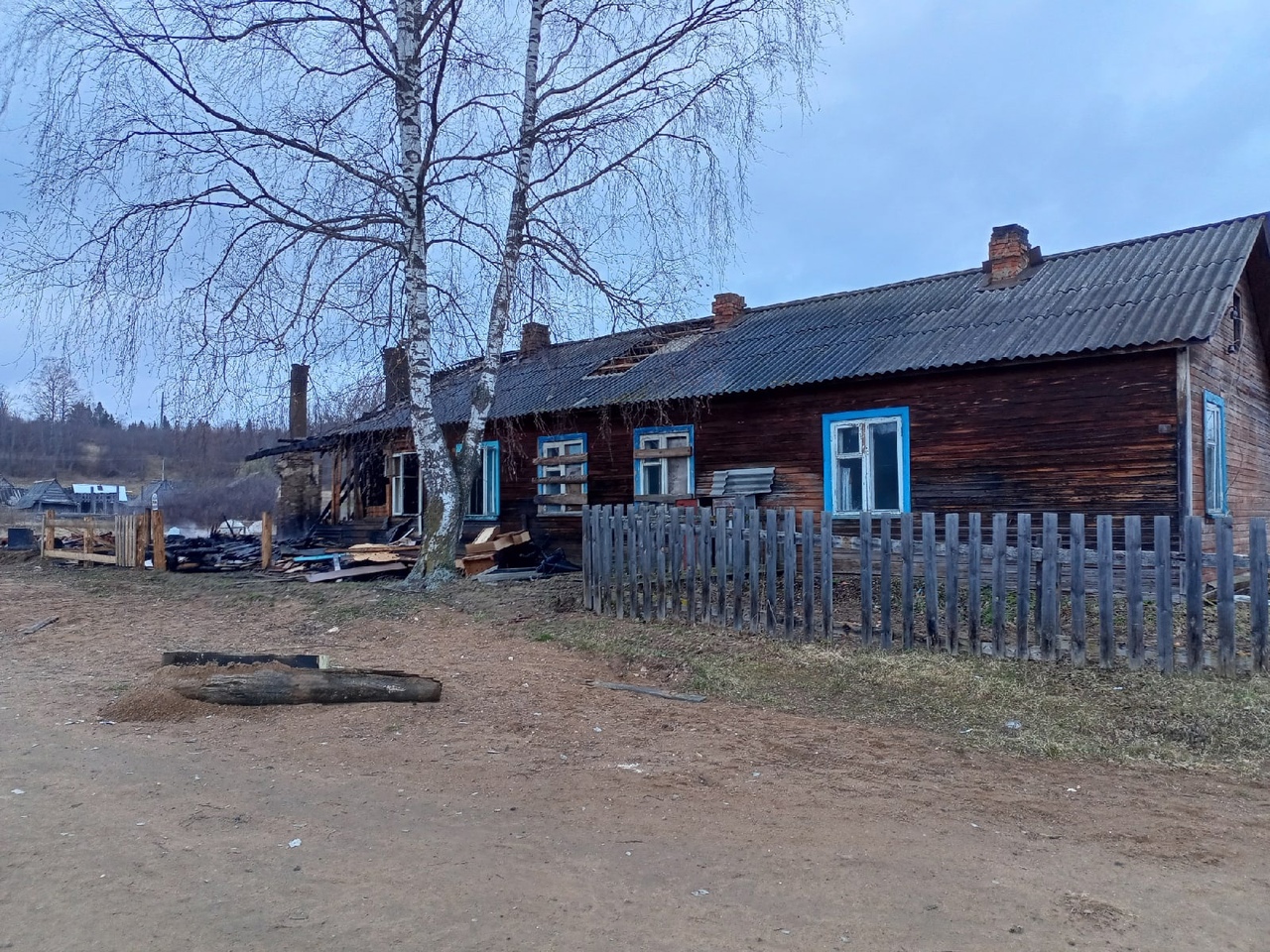 В Великоустюгском районе мужчина получил ожоги при пожаре в деревянном доме  | 04.05.2022 | Вологда - БезФормата