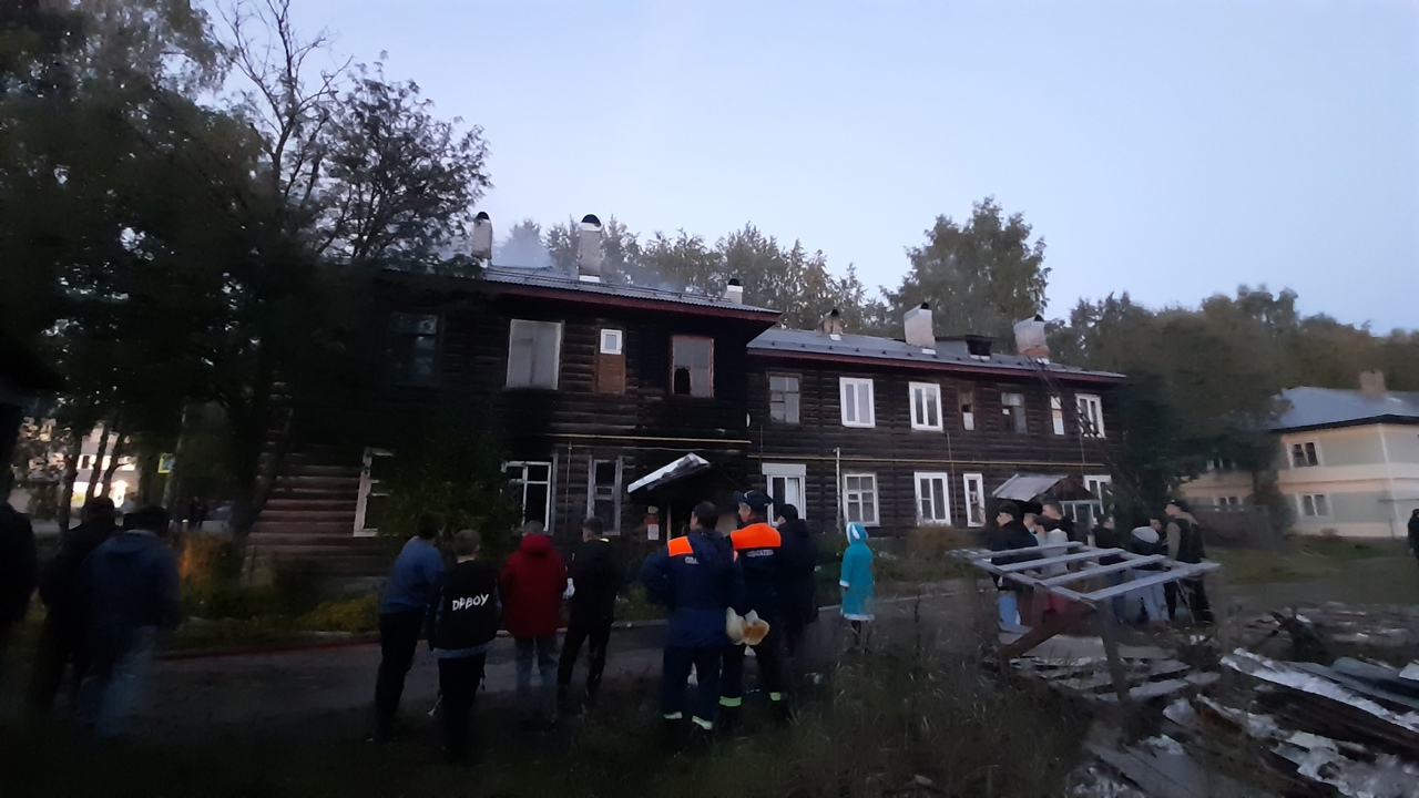 В Великом Устюге произошел пожар в деревянном многоквартирном доме |  14.09.2022 | Вологда - БезФормата