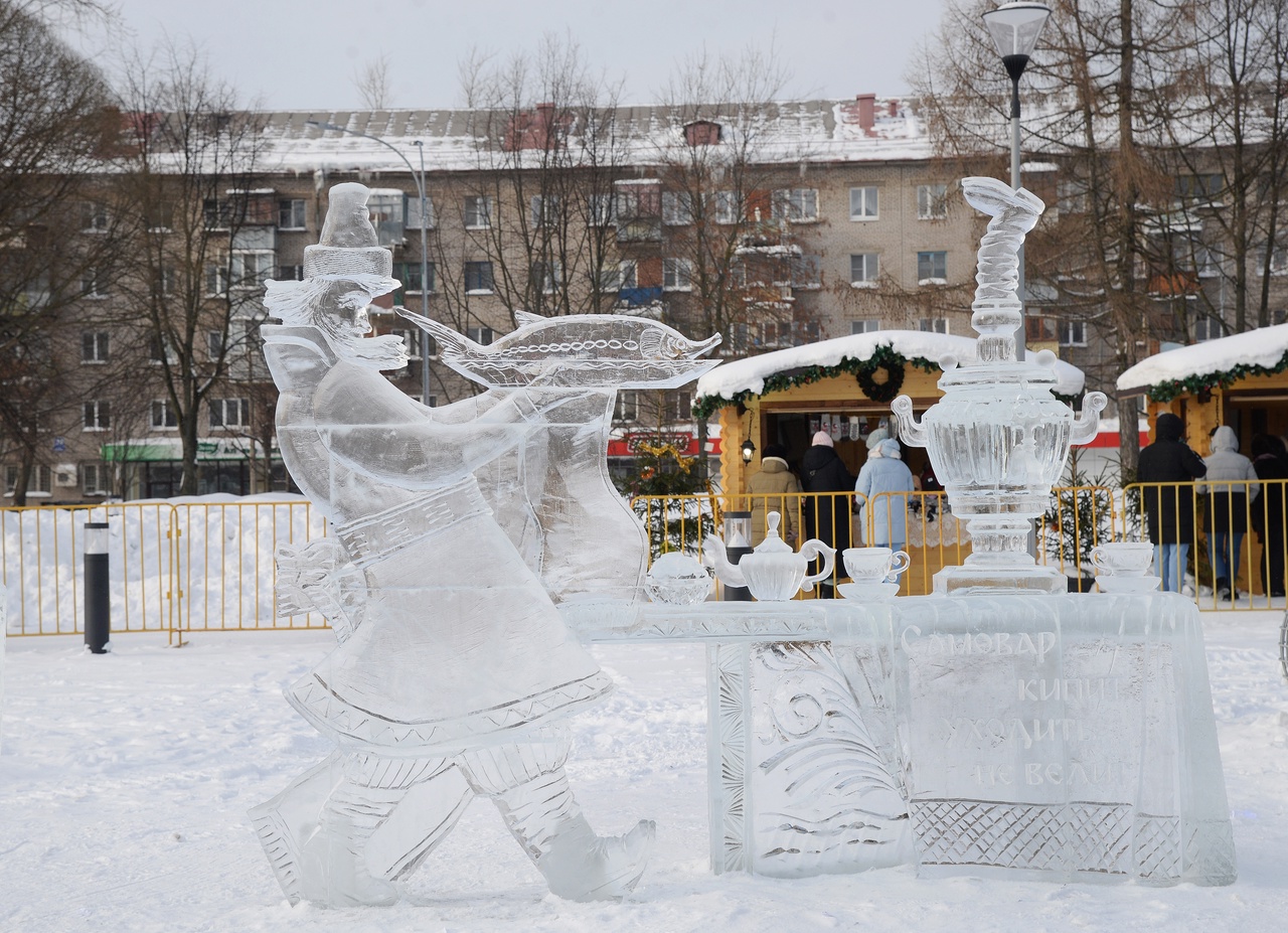 Череповецкая команда победила в конкурсе ледяных скульптур | 07.02.2022 |  Вологда - БезФормата