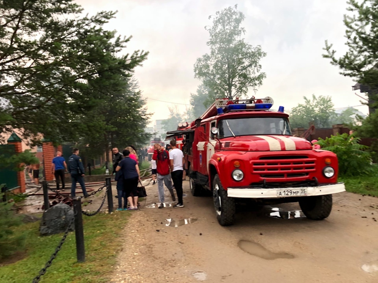 В Соколе из-за удара молнии загорелся дом | 12.07.2022 | Вологда -  БезФормата