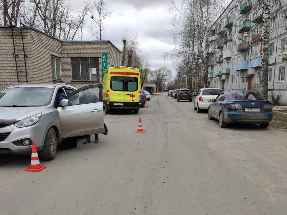 Происшествия сокол вологодской. Автомобиль Сокол. Машина наехала на ребенка в Вологде. Авария в Соколе Вологодской области сегодня.