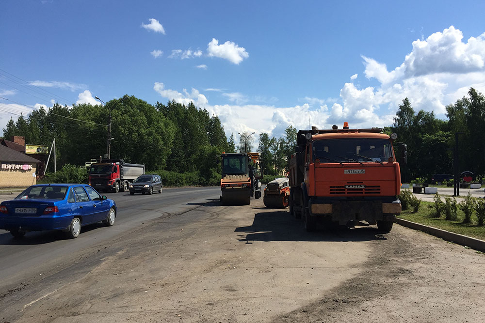 Город работ в соколе. Сокол улица Водников мост.