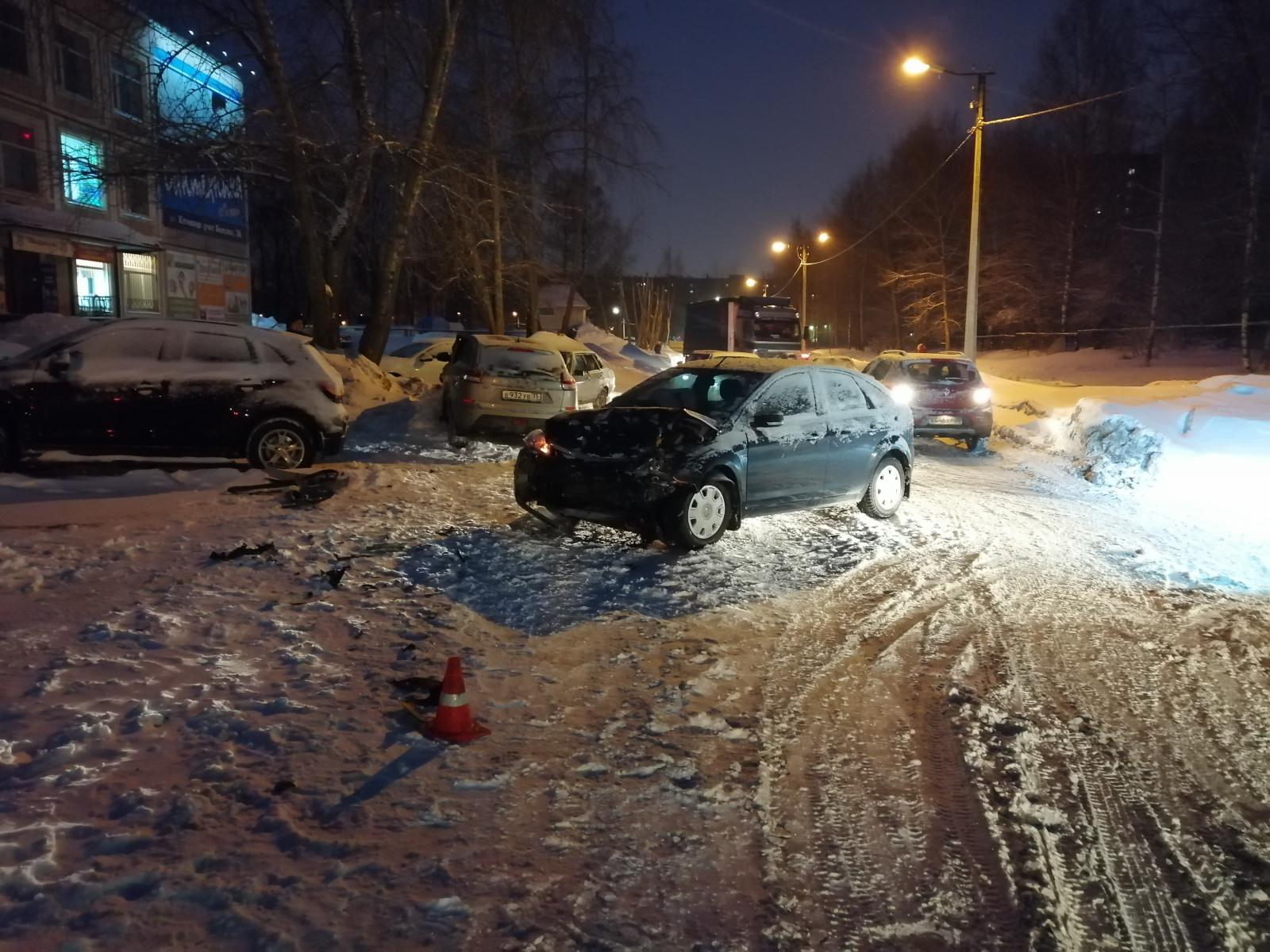 Происшествия череповец сегодня. Происшествия Череповец. ДТП В Череповце за последние сутки. Автоаварии Череповец за сутки. ДТП Череповца за сутки.