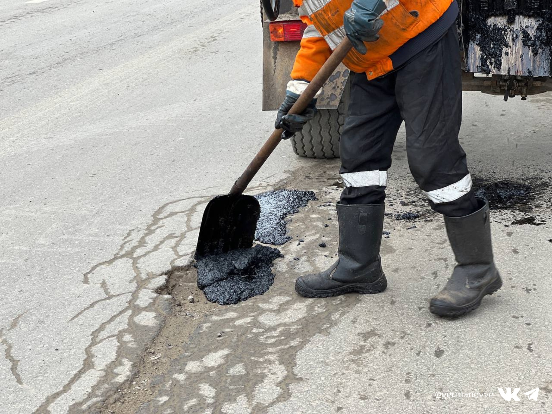 Мэр Череповца назвал ямочный ремонт самым надежным способом спасения дороги от ночных заморозков