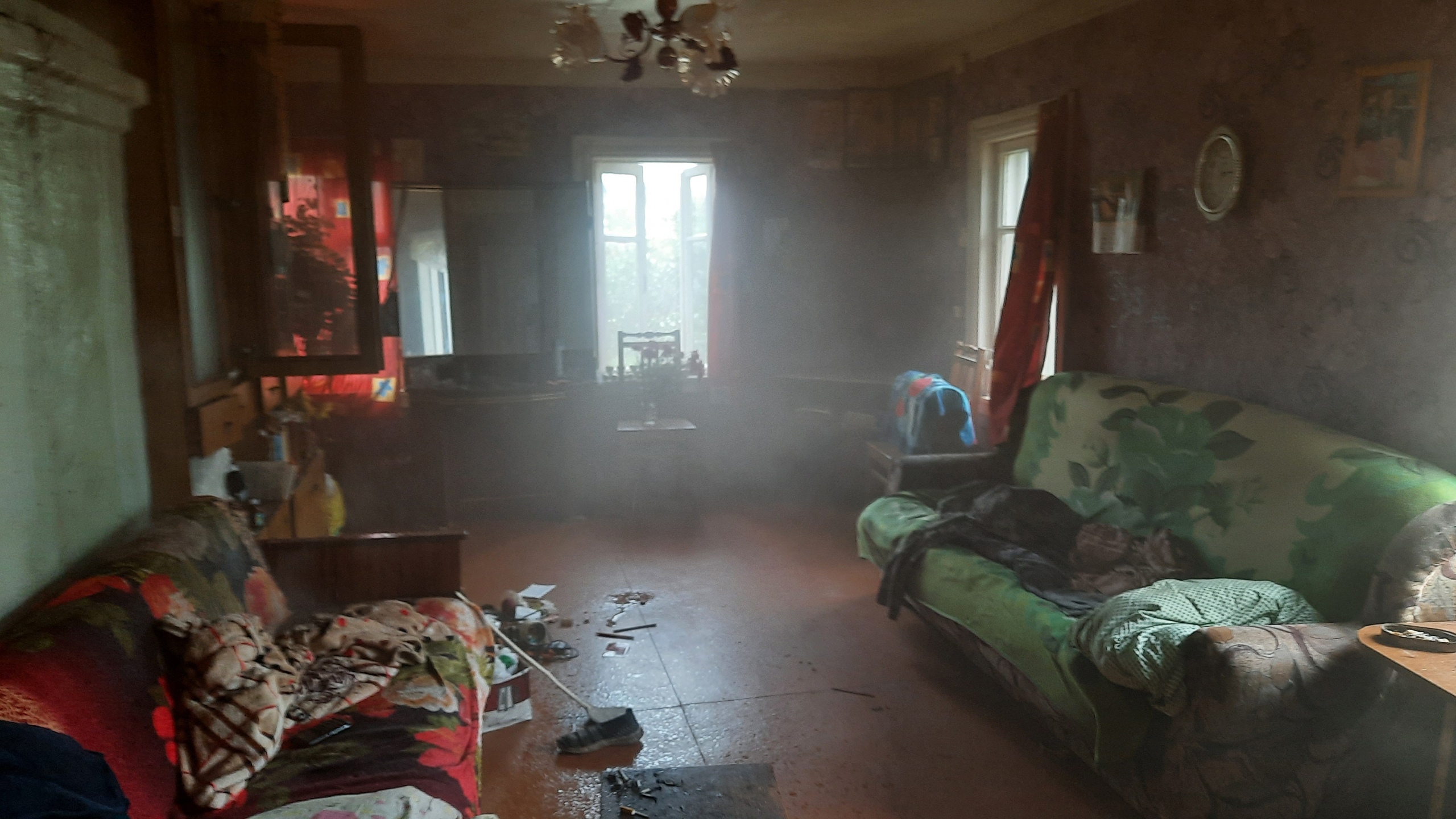В Белозерске мужчина облил дом сожительницы бензином и поджег