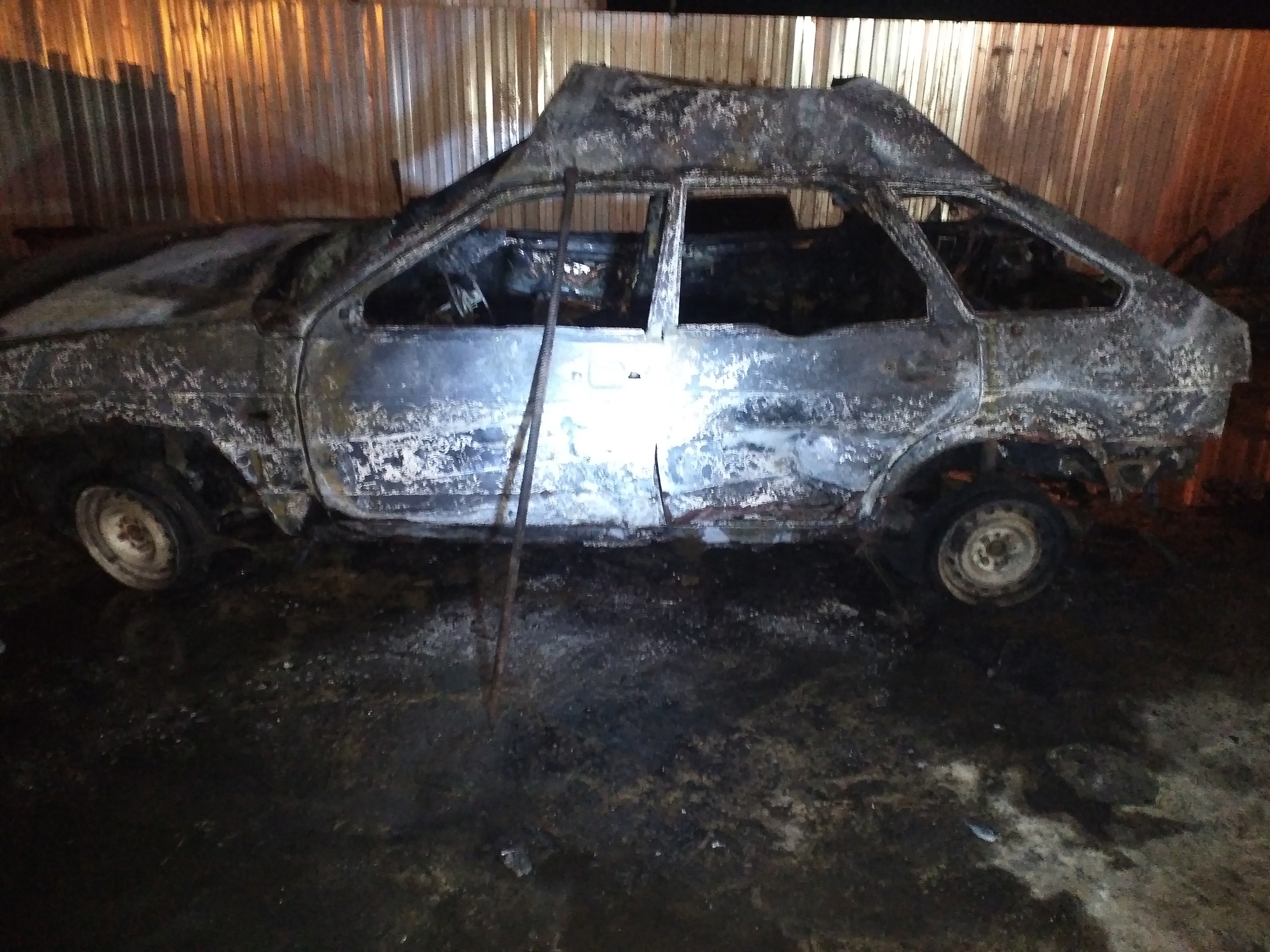 Автомобиль в Вологде сгорел во время утилизации