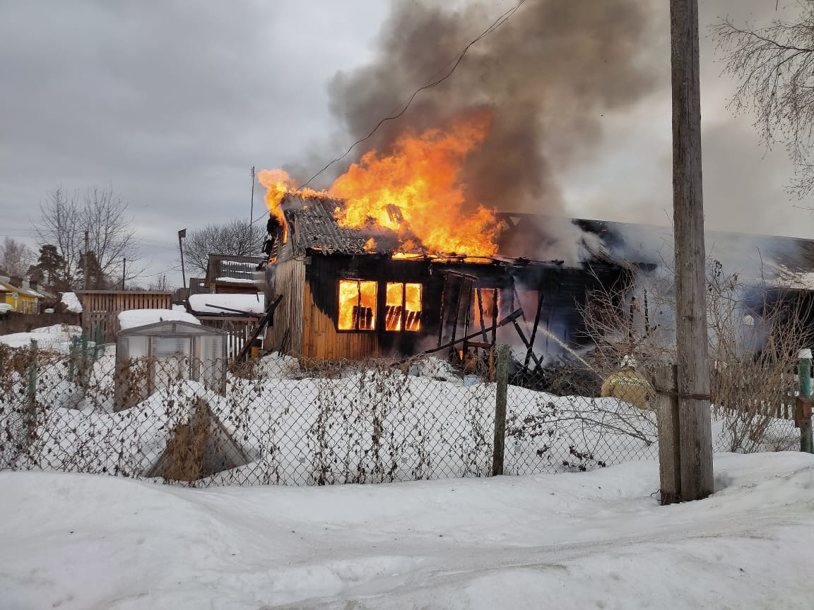 Погода в вохтоге на месяц. Пожар в Вохтоге Грязовецкий район. Поселок Вохтога Грязовецкий район. Вохтога пожар 2022. Пожары в Вохтоге Вологодская область.