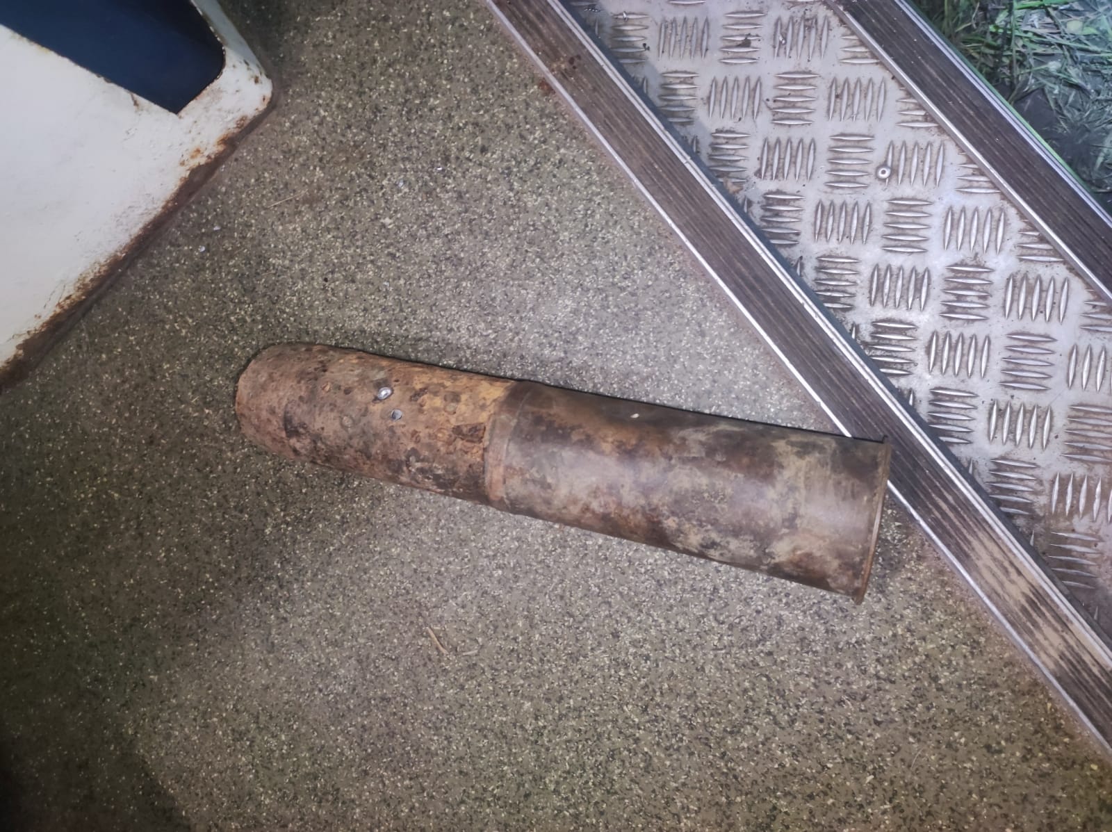В Грязовецком районе в лесу нашли артиллерийский снаряд времён Великой Отечественной войны