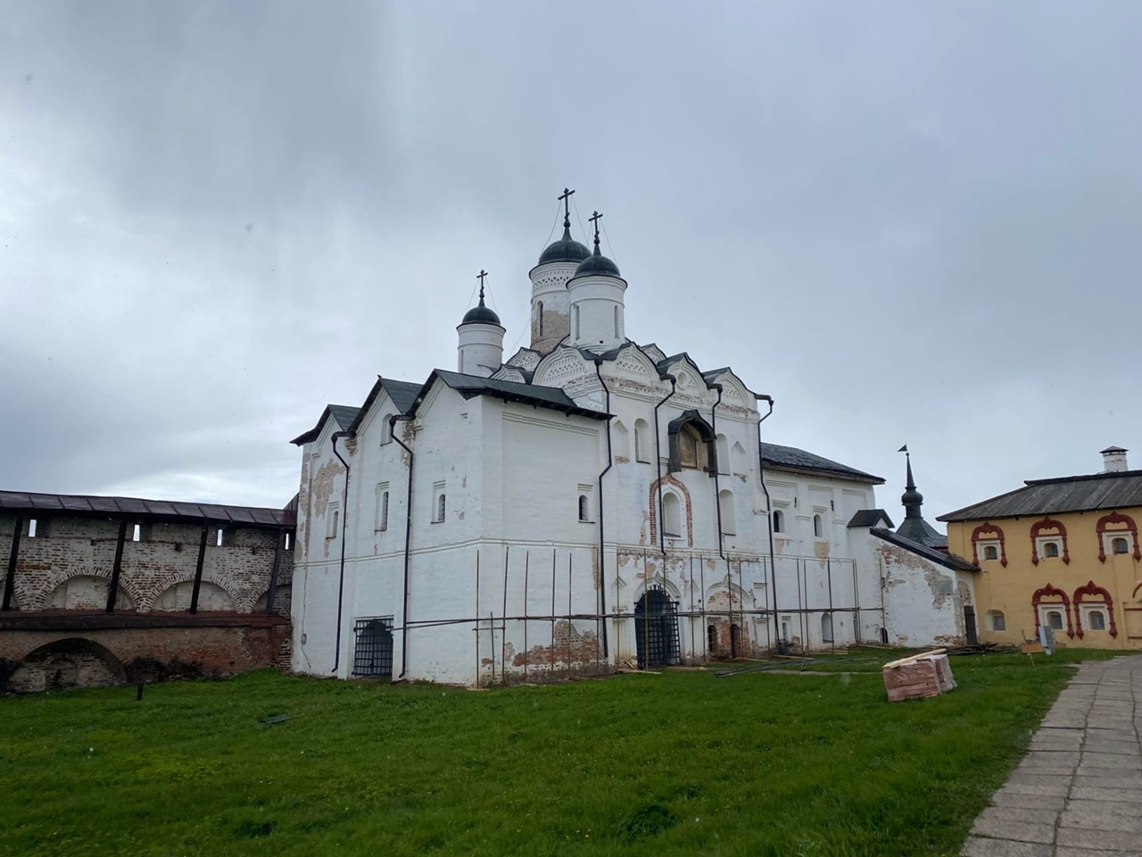 Кирилло-Белозерский музей-заповедник Казенная палата. Кирилло Белозерский музей заповедник март 2024. Музей Белозерск. Иконы Кирилло-Белозерского музея-заповедника.