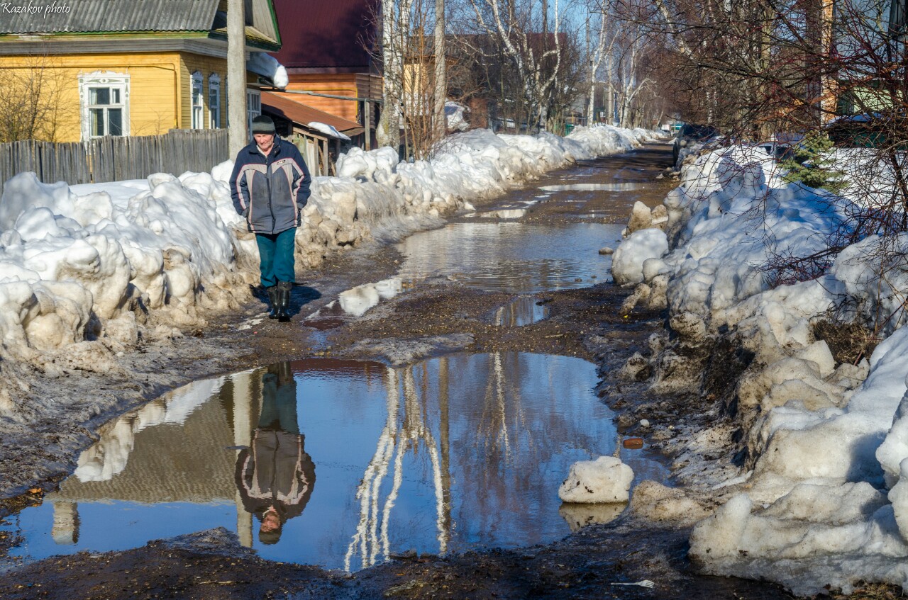 Начался паводок в старой Руссе. Великий Устюг наводнение 2023. Фото ледохода в Вологде. Как начинается паводок на полях. Ледоход в вологодской области