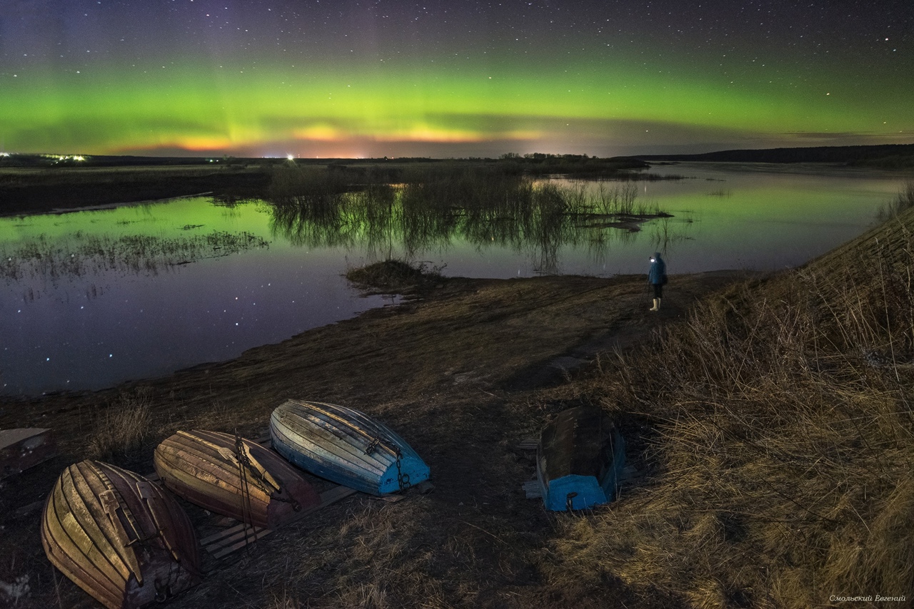 Северное сияние на Северной Двине, Вологодская область, Великоустюгский район. Ночь с 17 на 18 апреля 2021 года