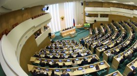 Совет Федерации единогласно одобрил пакет законов о запрете пропаганды ЛГБТ и смены пола