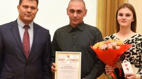 Дмитрию Добрынину, спасшему девочку от педофила, вручили почетную грамоту в Вологде