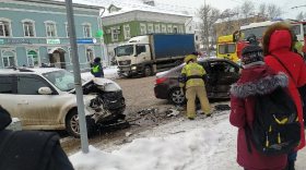 В Вологде девушка погибла в ДТП на перекрёстке улиц Герцена и Первомайской