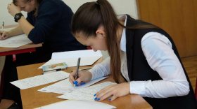 70% российских школьников боятся писать итоговое сочинение из-за новых правил