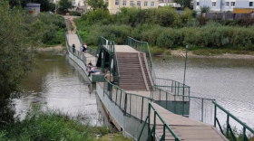 Жители Вологды попросили мэра обустроить пешеходную понтонную переправу через реку