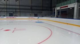 Пробные занятия по хоккею и фигурному катанию начинаются в новом ледовом дворце между улицами Молодежная и поэта Романова