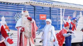 Волшебство и радость: Вологда встретила поезд Деда Мороза 