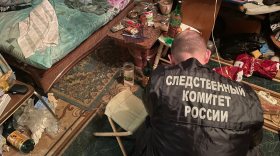 Житель Череповца убил знакомого и некоторое время выпивал в компании его тела