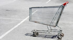 В Череповце женщина пыталась украсть из супермаркета тележку с товарами на 10 тысяч рублей