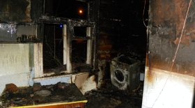 Из горящей квартиры в Вологде спасли ребенка