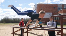 Около ста подростков соревновались в воркауте в Вологде
