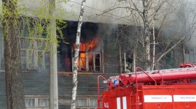 В Вологде на улице Козленской загорелся дом, капремонт которого был запланирован на 2019 год