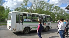 В Вологде пассажиры ждут автобусы часами