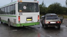 ДТП с автобусом в Череповце: двое пострадавших