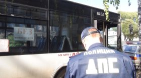 В Вологде из-за внезапно выехавшего на перекресток автомобиля пострадала пассажирка автобуса