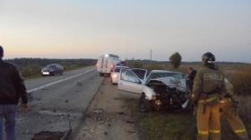 Водитель, совершавший обгон, погиб в аварии в Вологодской области