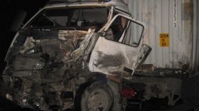 В Череповце два водителя доставлены в больницу после столкновения тягача с КамАЗом