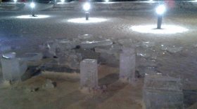В Череповце вандалы уничтожили ледяные скульптуры к 75-летию победы в ВОВ