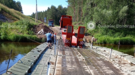 В Кадуйском районе власти открыли аварийный мост для движения