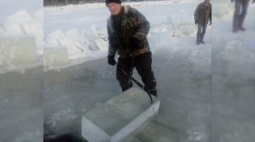 30 тонн льда для фестиваля ледяных фигур привезут в Череповец из Тарноги
