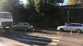 В Вологде водитель «Шкоды» сбила двух пешеходов на «зебре»