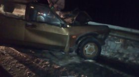 В Вытегорском районе ВАЗ врезался в автобус с пассажирами: водитель машины погиб