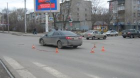 Пешеход, перебегавший в Череповце дорогу на "красный", скончался в больнице