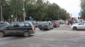Пять автомобилей столкнулись на перекрестке в Вологде 