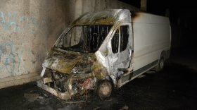 В Вологде поджигатели микроавтобуса попали на видеокамеры
