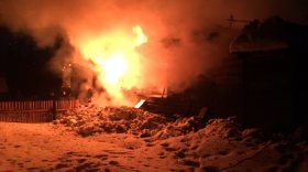 В Вожегодском районе двое детей и один взрослый погибли на пожаре из-за неисправного печного отопления